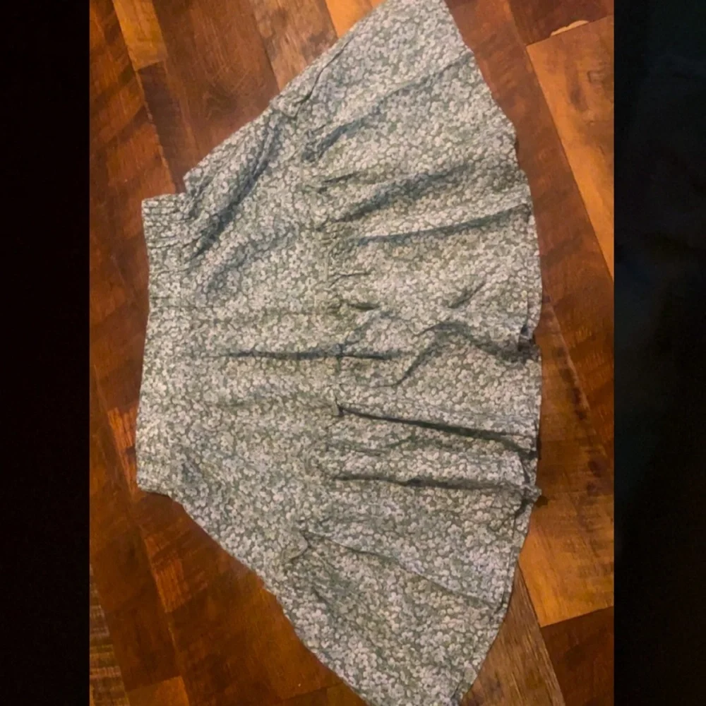 Two Piece Formal Wear Set - Picture 3 of 5